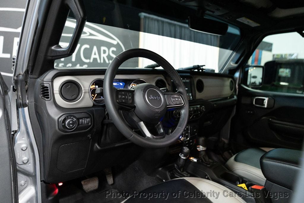 2021 Jeep Gladiator Sport photo 18