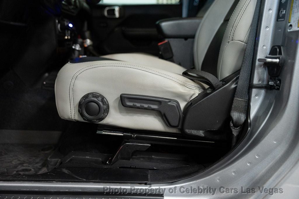 2021 Jeep Gladiator Sport photo 20