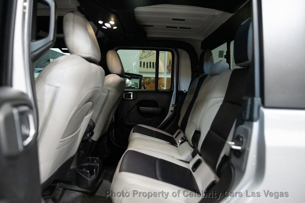 2021 Jeep Gladiator Sport photo 22