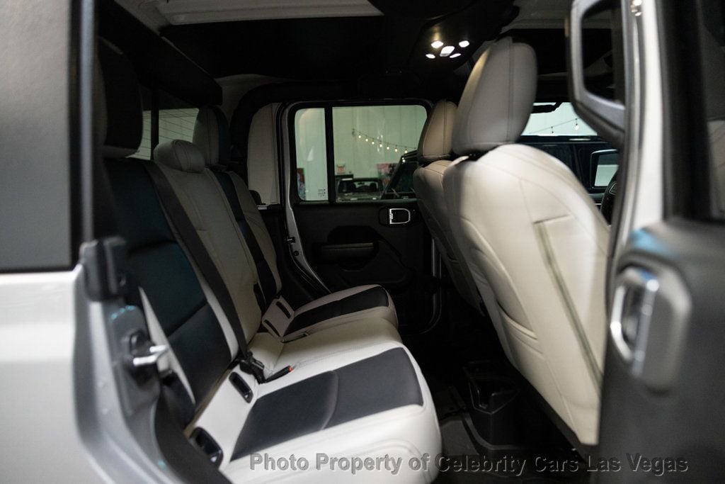 2021 Jeep Gladiator Sport photo 27