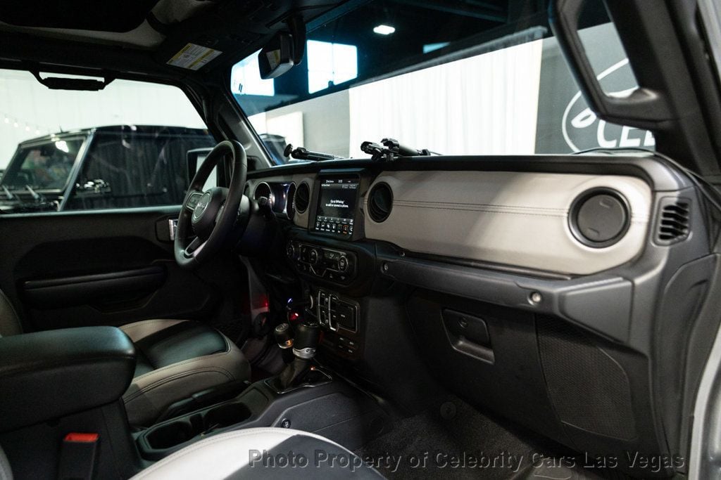 2021 Jeep Gladiator Sport photo 29