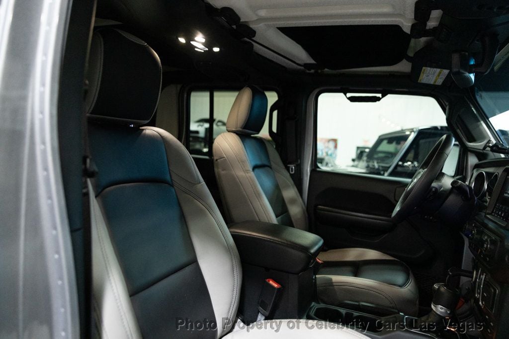 2021 Jeep Gladiator Sport photo 31