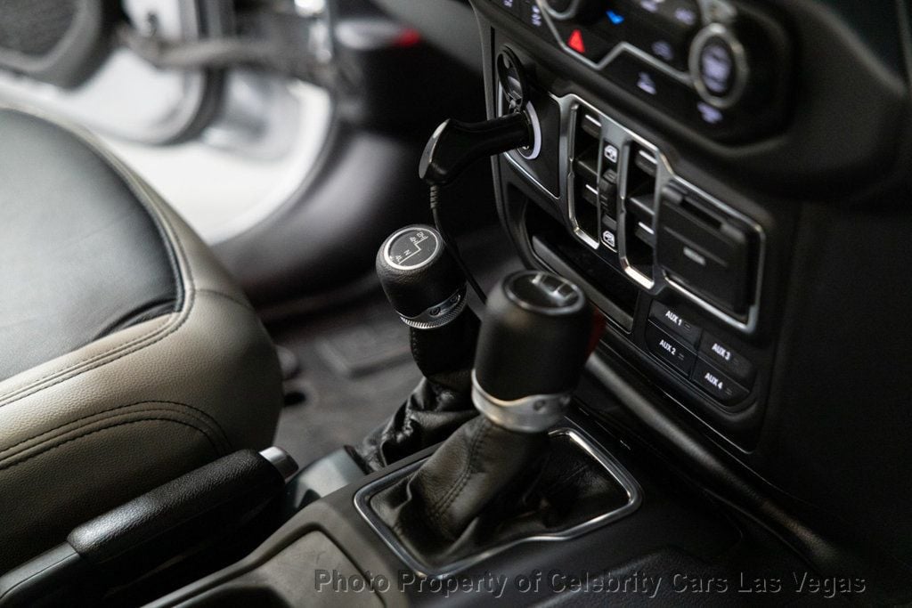2021 Jeep Gladiator Sport photo 38