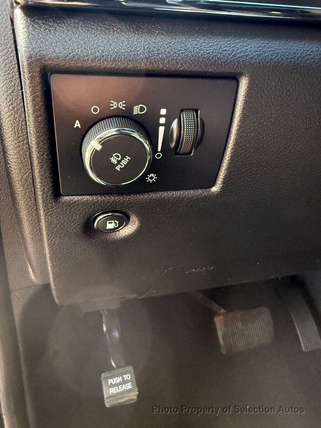 Jeep Grand Cherokee photo 14