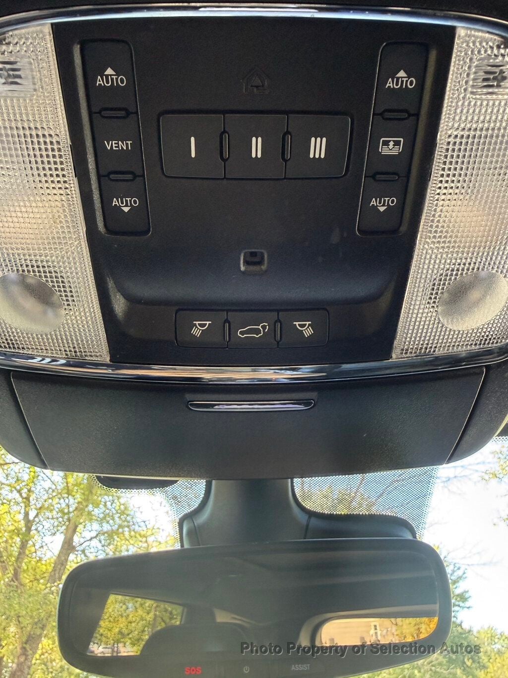 Jeep Grand Cherokee photo 30