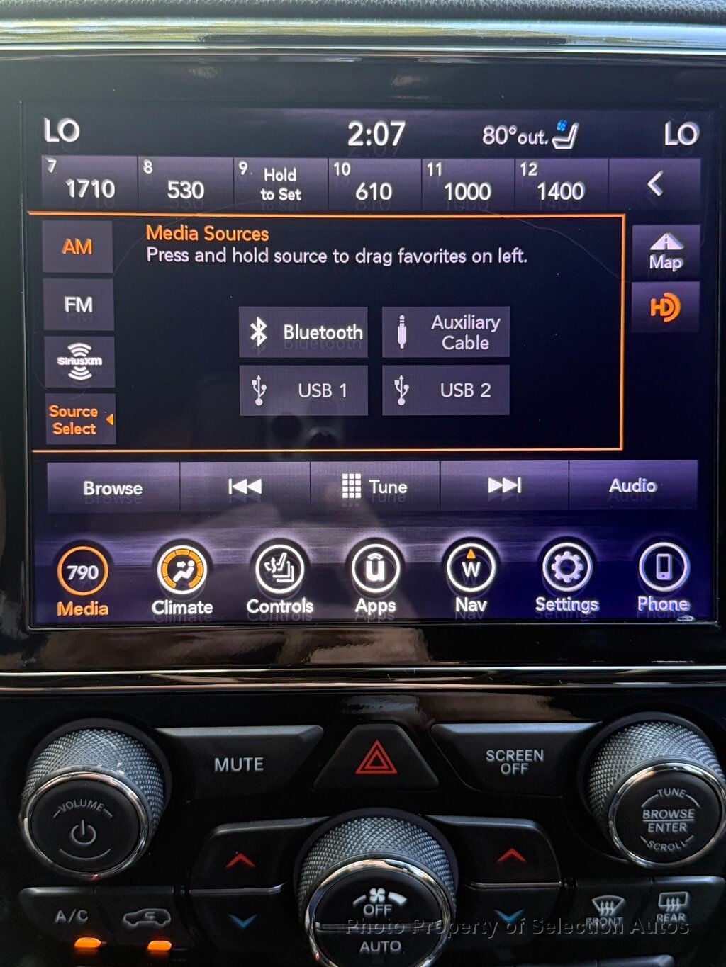 Jeep Grand Cherokee photo 34