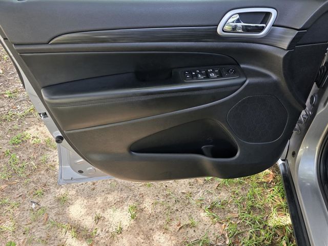 2021 Jeep Grand Cherokee Laredo - 23045367 - 28