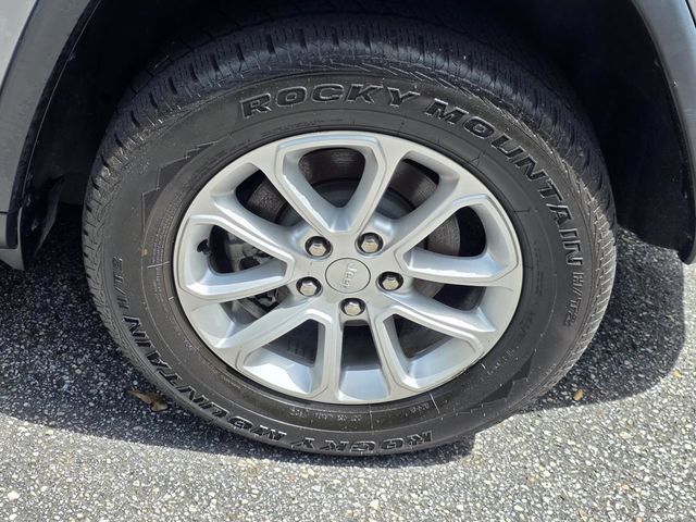2021 Jeep Grand Cherokee Laredo - 23045367 - 30
