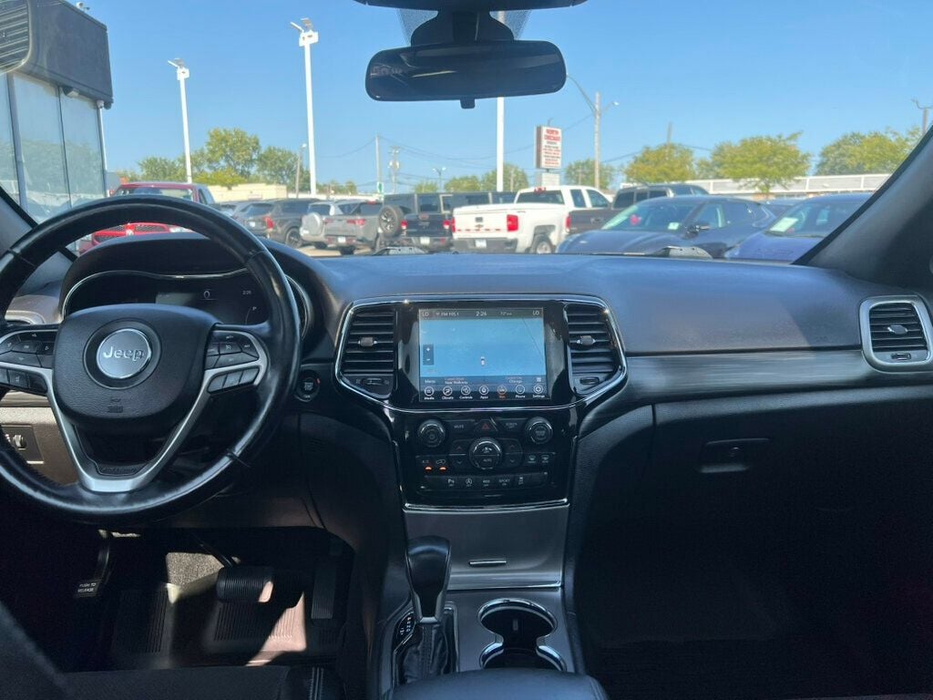 2021 Jeep Grand Cherokee Laredo X photo 22