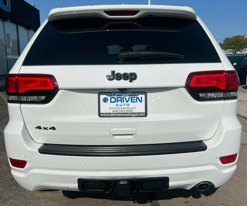 2021 Jeep Grand Cherokee Laredo X photo 23