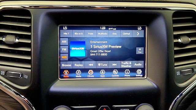 2021 Jeep Grand Cherokee Laredo E 4x2 - 23054814 - 17