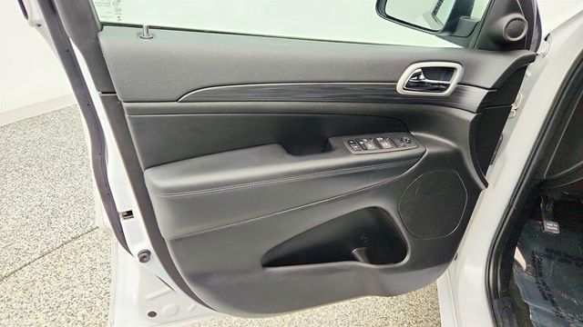 2021 Jeep Grand Cherokee Laredo X 4x2 with Altitude Appearance & ProTech II Packages - 22993624 - 9