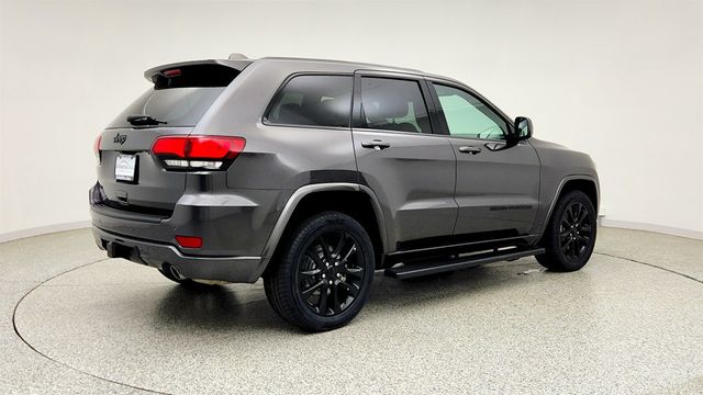 2021 Jeep Grand Cherokee Laredo X 4x4 w/ Trailer-Tow Group IV & Altitude Appearance Pkg - 23024781 - 4