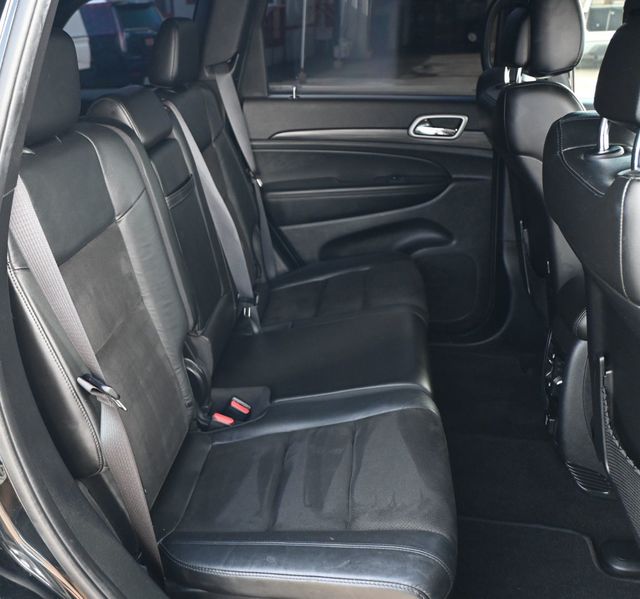 2021 Jeep Grand Cherokee Laredo X Altitude Appearance Package - 22960350 - 16