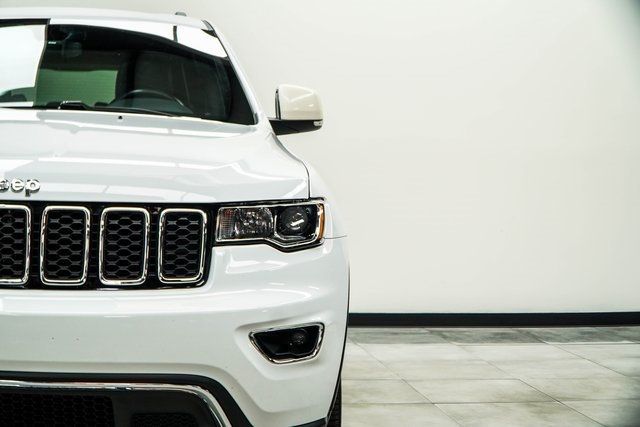 2021 Jeep Grand Cherokee Limited photo 2