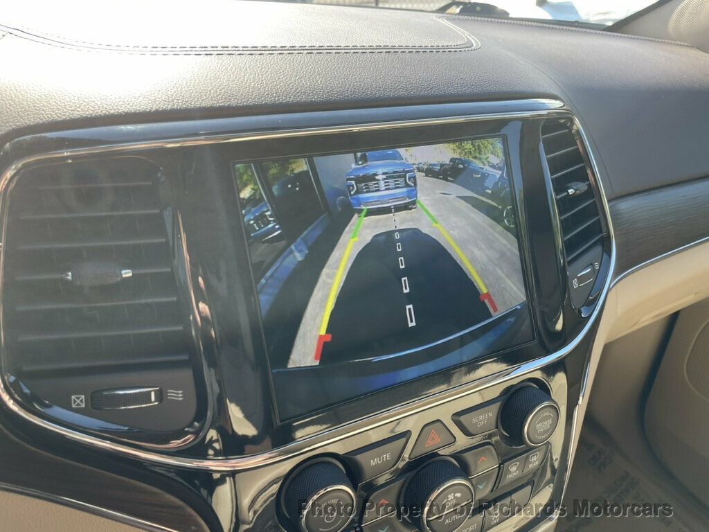 2021 Jeep Grand Cherokee Overland 4x4 - 23060807 - 11