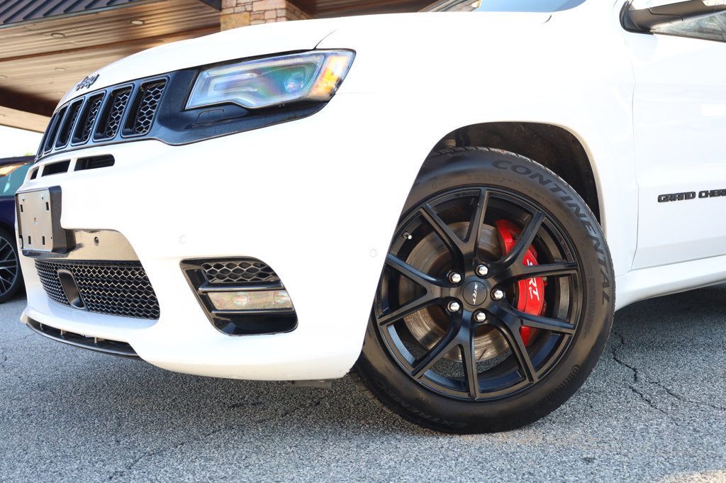 2021 Jeep Grand Cherokee SRT8 photo 2