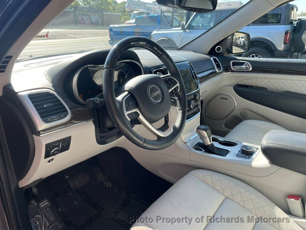 2021 Jeep Grand Cherokee Summit photo 10