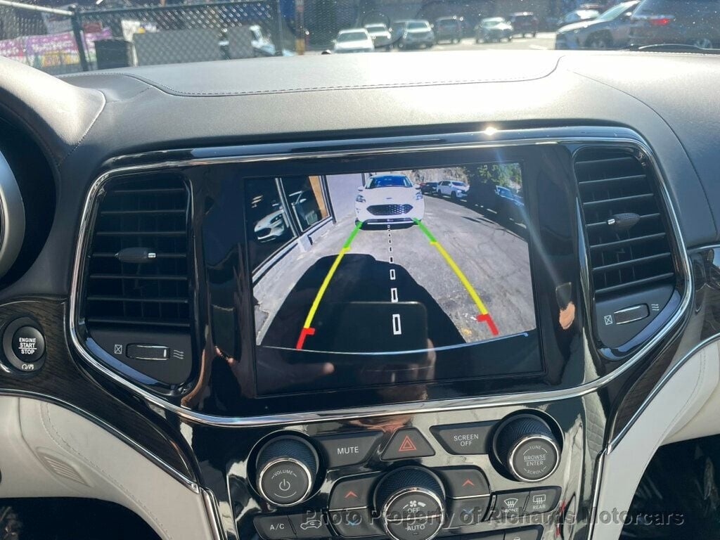 2021 Jeep Grand Cherokee Summit photo 13