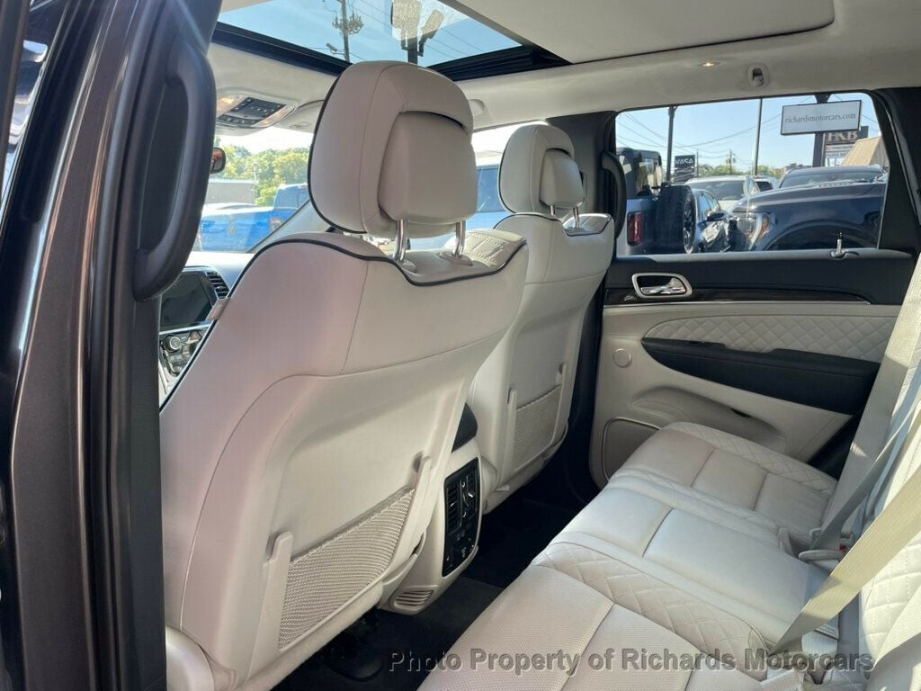 2021 Jeep Grand Cherokee Summit photo 14