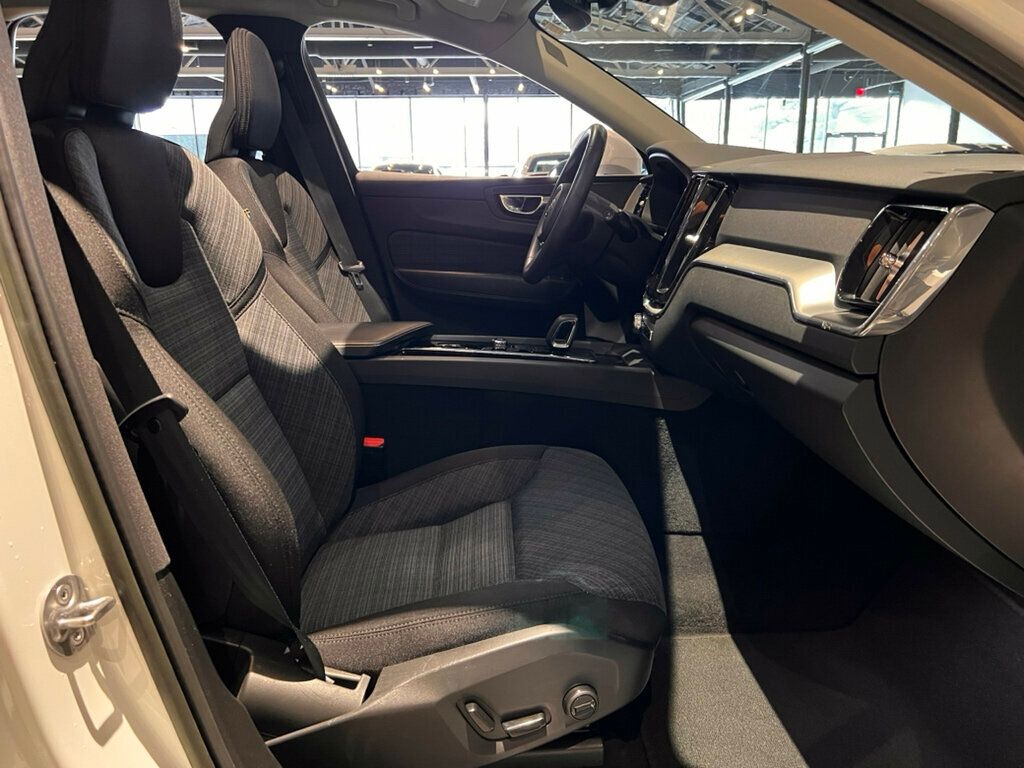 2021 Jeep Grand Cherokee Summit/4x4/PlatinumGroup/Htd&CldSeats/PanoRoof/AirSuspension/NAV - 22967596 - 32