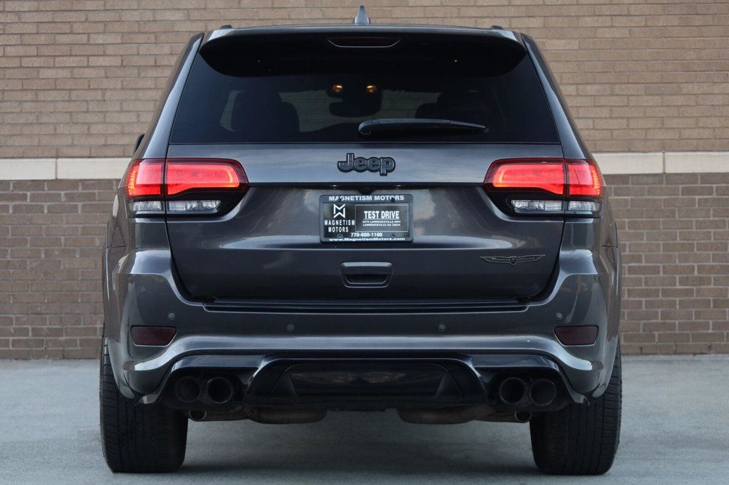Jeep Grand Cherokee photo 12