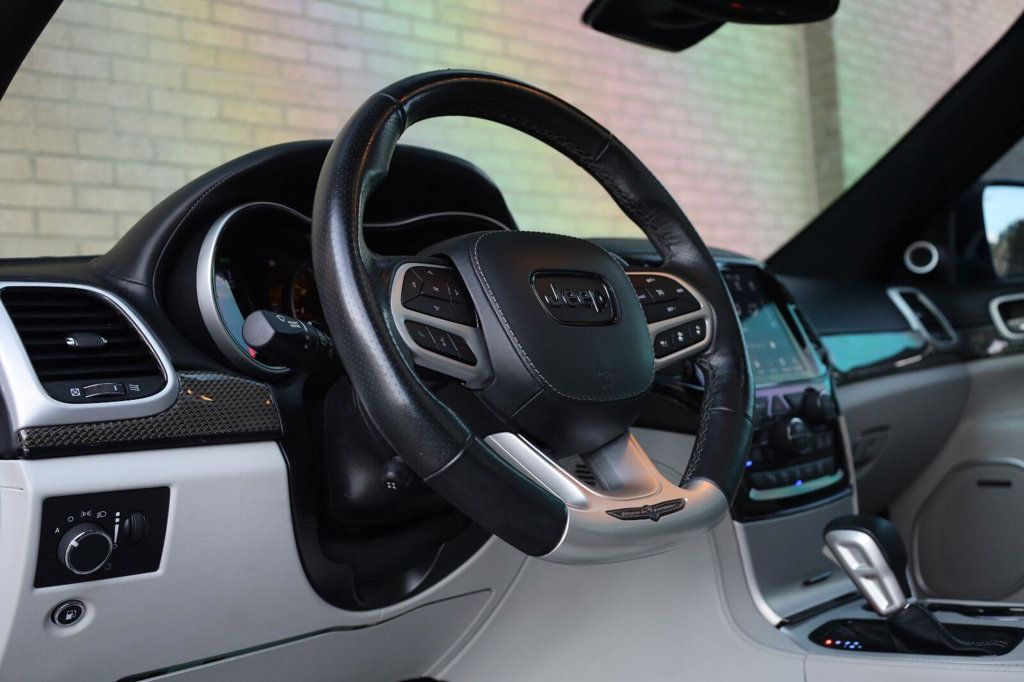 Jeep Grand Cherokee photo 20