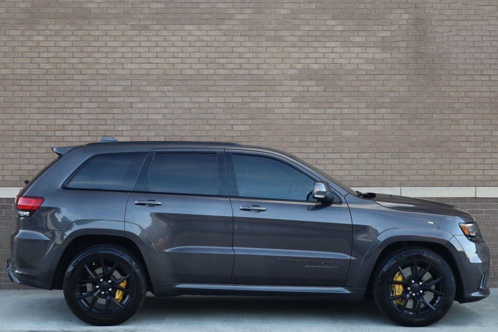 Jeep Grand Cherokee photo 3