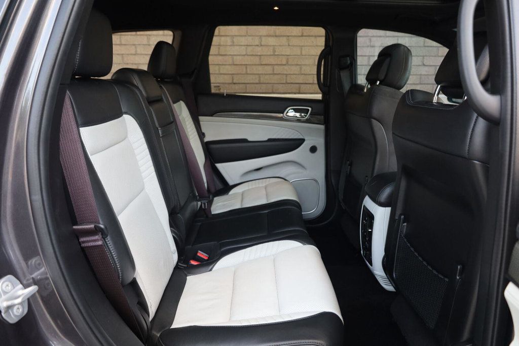 Jeep Grand Cherokee photo 33