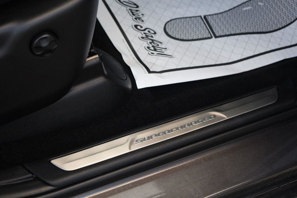Jeep Grand Cherokee photo 39