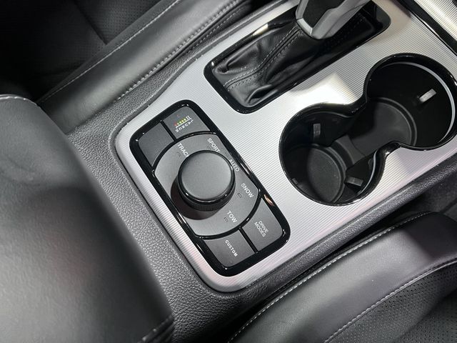 2021 Jeep Grand Cherokee Trackhawk 4x4 - 22962178 - 38