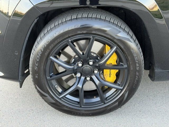2021 Jeep Grand Cherokee Trackhawk 4x4 - 23102585 - 32