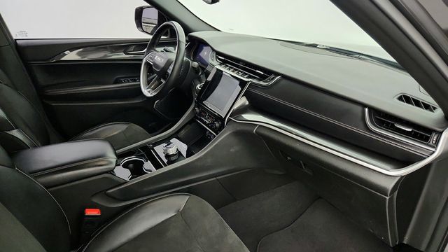 2021 Jeep Grand Cherokee L Altitude 4x4 with Power Sunroof - 22947865 - 26