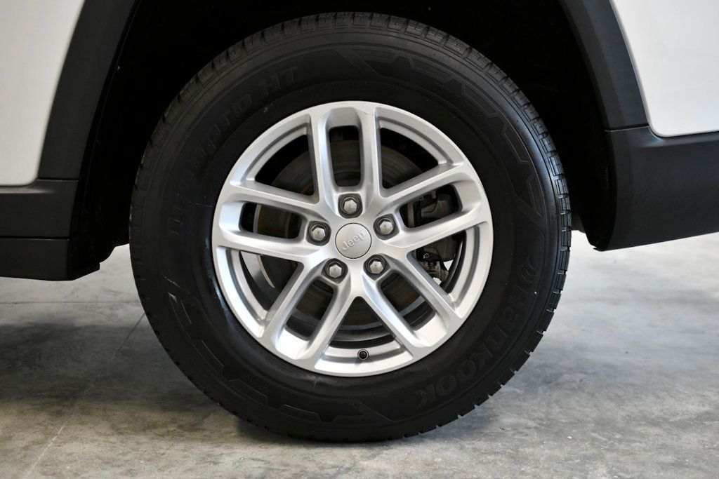 2021 Jeep Grand Cherokee L Laredo 4x2 - 22926541 - 12