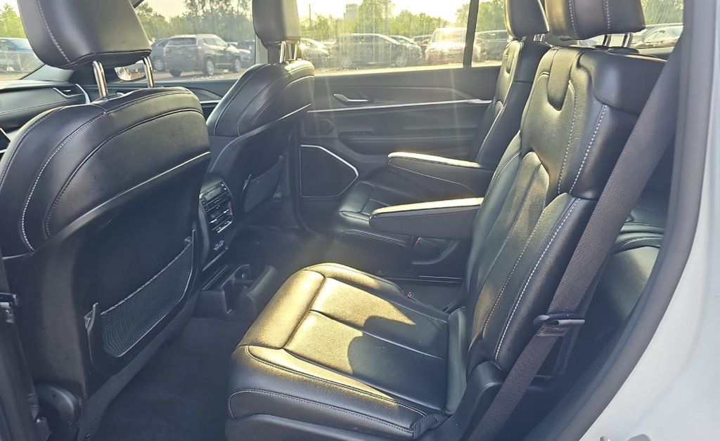 2021 Jeep Grand Cherokee Limited photo 3