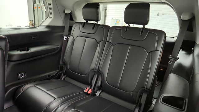 2021 Jeep Grand Cherokee L Limited 4x4 with Dual-Pane Panoramic Sunroof & Uconnect 5 Nav - 22945396 - 20