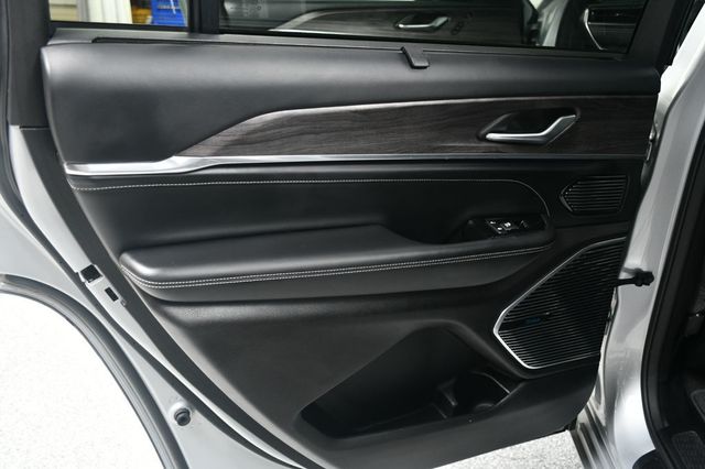 2021 Jeep Grand Cherokee L Overland 4x4 - 22988663 - 24