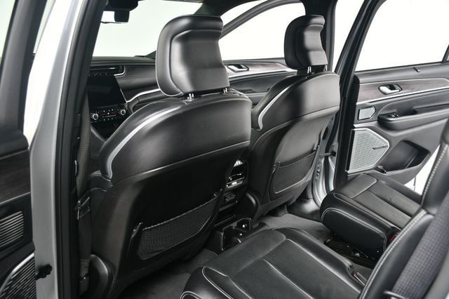 2021 Jeep Grand Cherokee L Overland 4x4 - 22988663 - 32