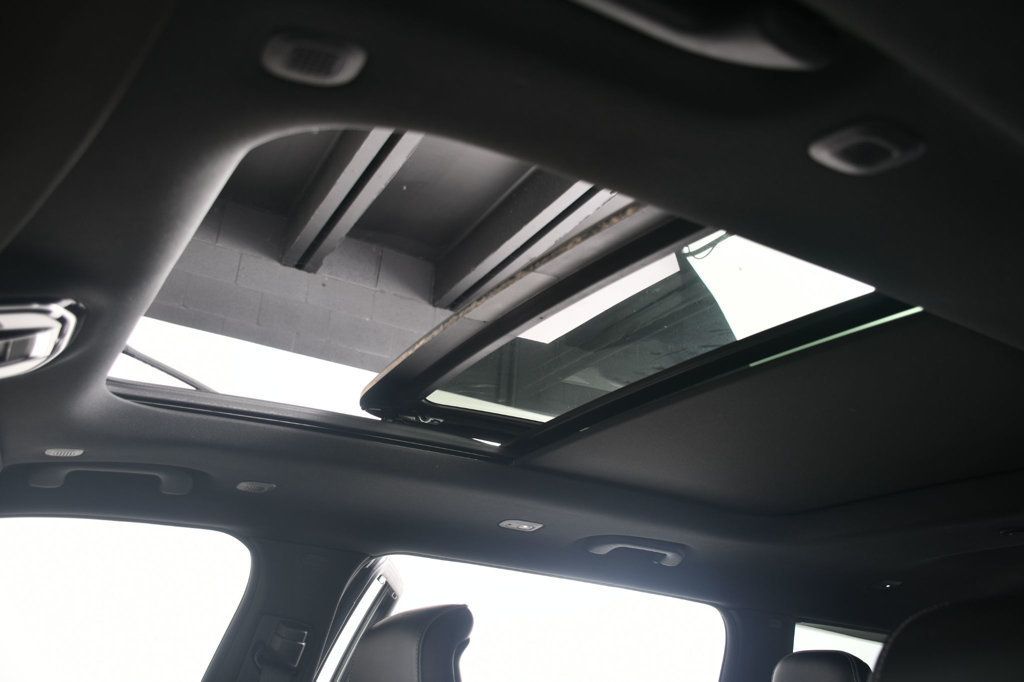 2021 Jeep Grand Cherokee L Overland 4x4 - 22988663 - 5