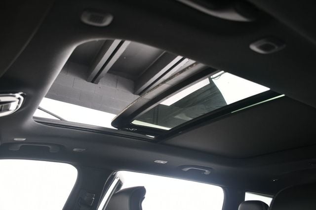 2021 Jeep Grand Cherokee L Overland 4x4 - 22988663 - 5