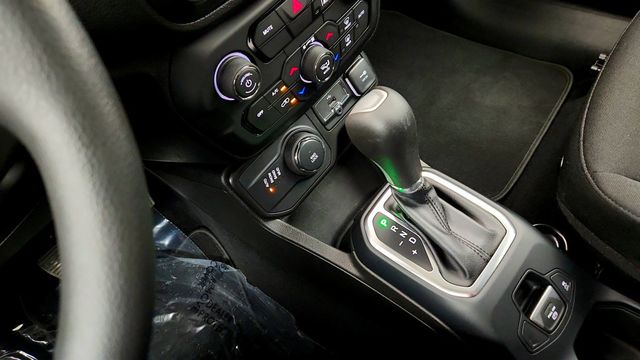 2021 Jeep Renegade Jeepster 4x4 - 23019587 - 13