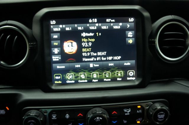 2021 Jeep Wrangler 1-Owner, Sky One Touch Power Top - 22836622 - 30