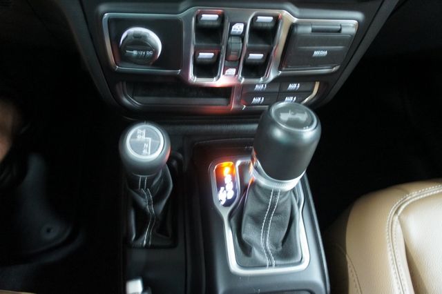 2021 Jeep Wrangler 1-Owner, Sky One Touch Power Top - 22836622 - 33