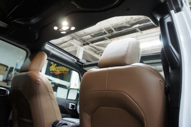 2021 Jeep Wrangler 1-Owner, Sky One Touch Power Top - 22836622 - 41