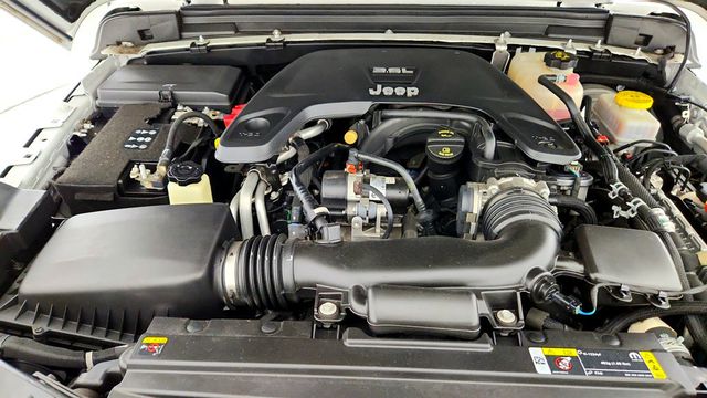 2021 Jeep Wrangler 80th Anniversary 4x4 *Ltd Avail* w/ eTorque Engine & Hard Top - 23033729 - 26