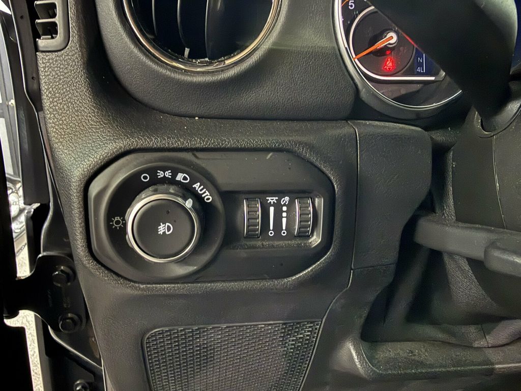 2021 Jeep Wrangler Local Trade/Cold Weather Group/Advanced Safety Group/6''Fox Lift - 23071305 - 30