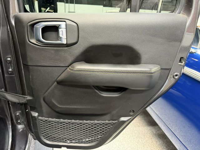 2021 Jeep Wrangler Local Trade/Cold Weather Group/Advanced Safety Group/6''Fox Lift - 23071305 - 38