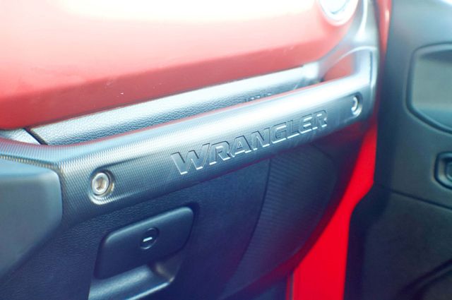 2021 Jeep Wrangler LocalTrade/UnlimitedRubicon/HeatedLeatherSeats/BlindSpot/NAV - 22970751 - 45