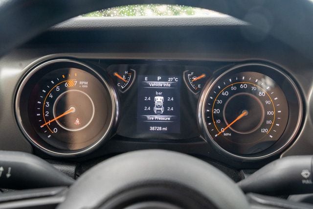 2021 Jeep Wrangler LocalTrade/Willy's-Sport/4WD/PushButtonStart/AppleCarplay/NAV - 23031193 - 27