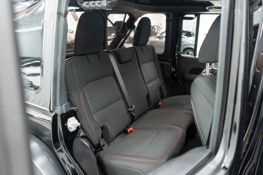 2021 Jeep Wrangler Rubicon Unlimited photo 13